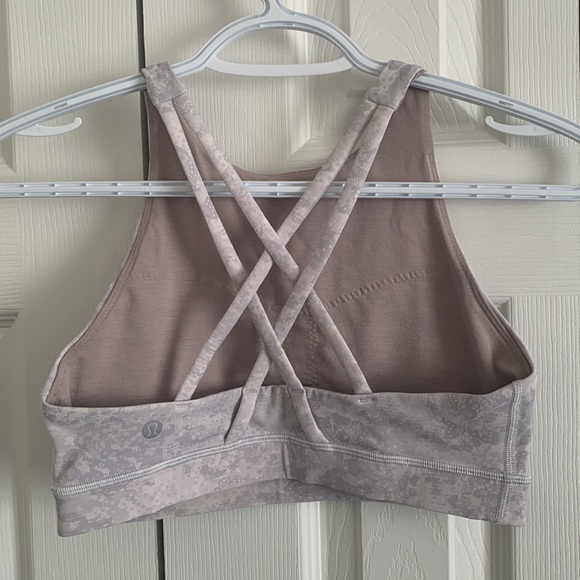 Lululemon high neck energy bra size 6 - Picture 4 of 6
